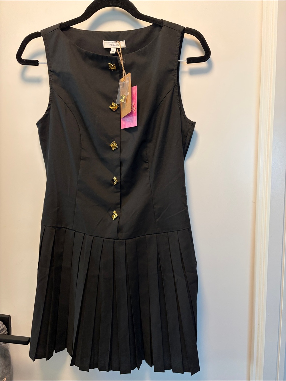 RIHOAS Black Sleeveless Pleated Mini Dress with Gold Accent Buttons